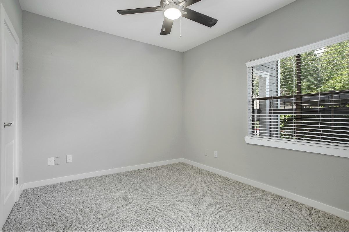 https://cdn.rentalbeast.com/listings/10851549_1735116995402.jpg.rbm