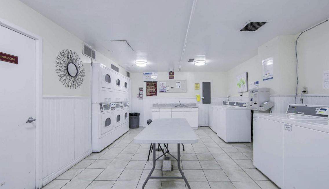 https://cdn.rentalbeast.com/listings/10871904_1735622018109.jpg.rbm