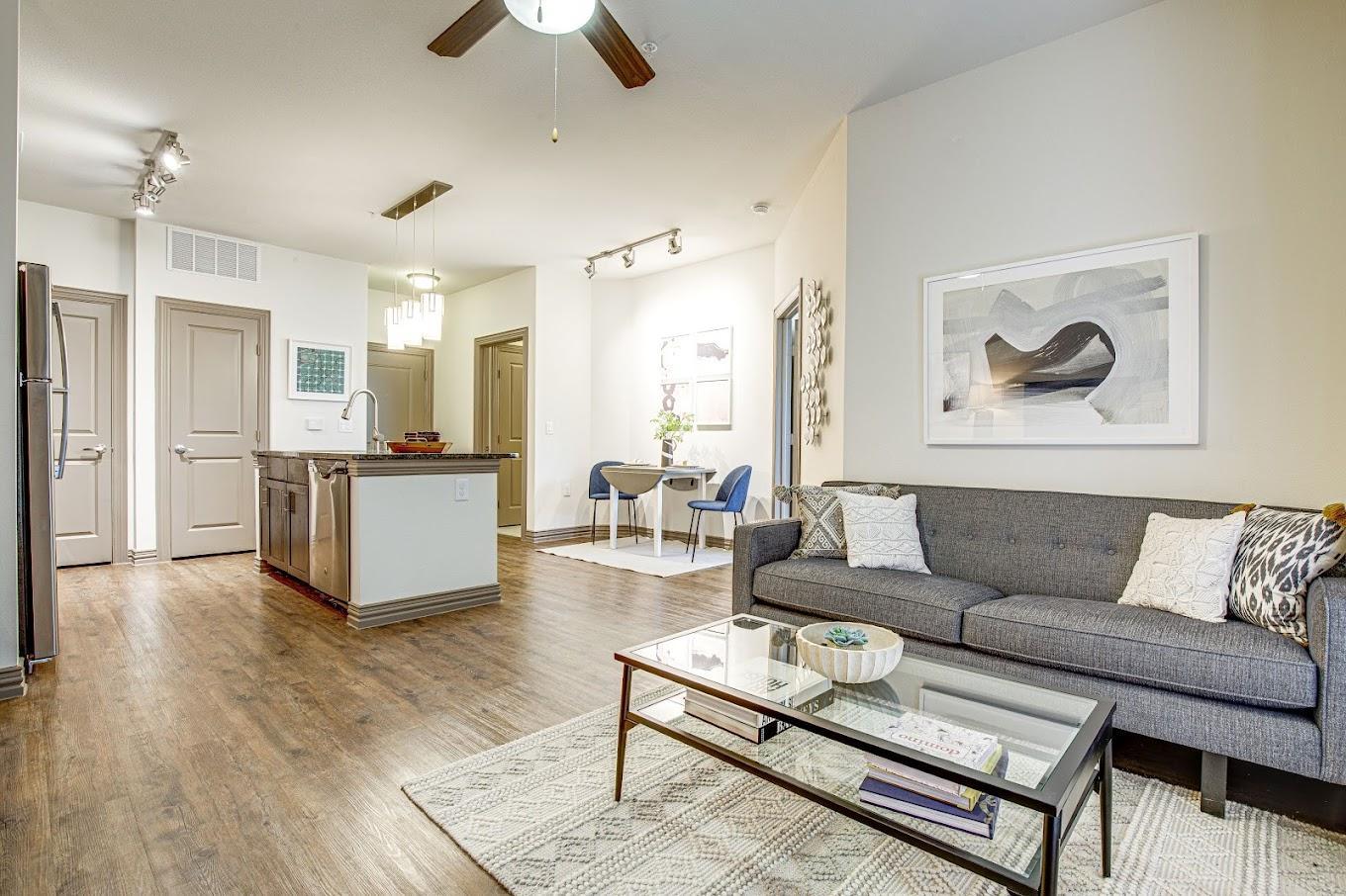 https://cdn.rentalbeast.com/listings/10906386_1736227069071.jpg.rbm