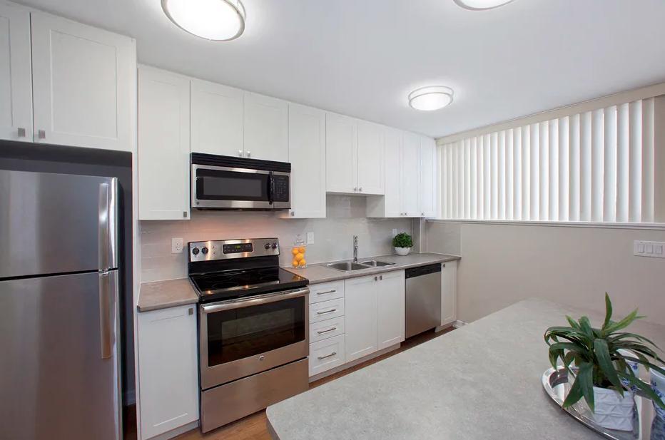 https://cdn.rentalbeast.com/listings/10906723_1736233613165.jpg.rbm