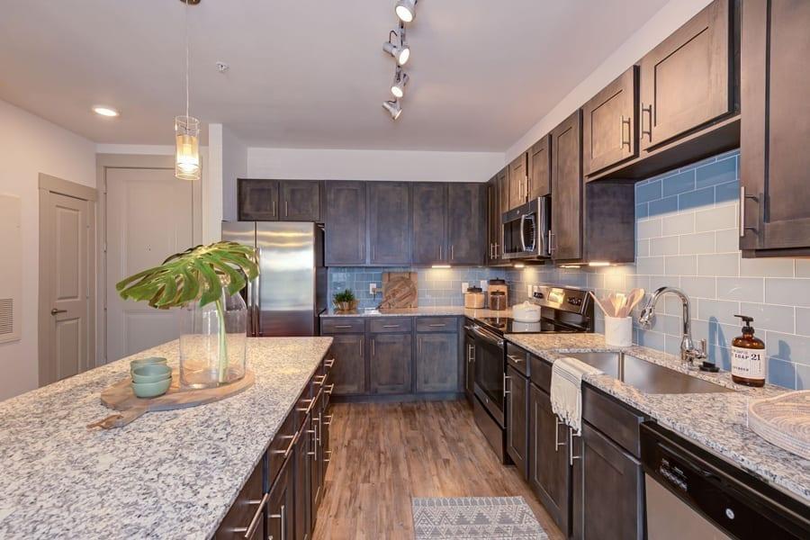 https://cdn.rentalbeast.com/listings/10907175_1736242550768.jpg.rbm