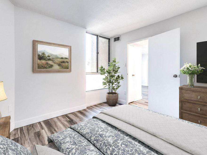 https://cdn.rentalbeast.com/listings/10915683_1736336532055.jpg.rbm