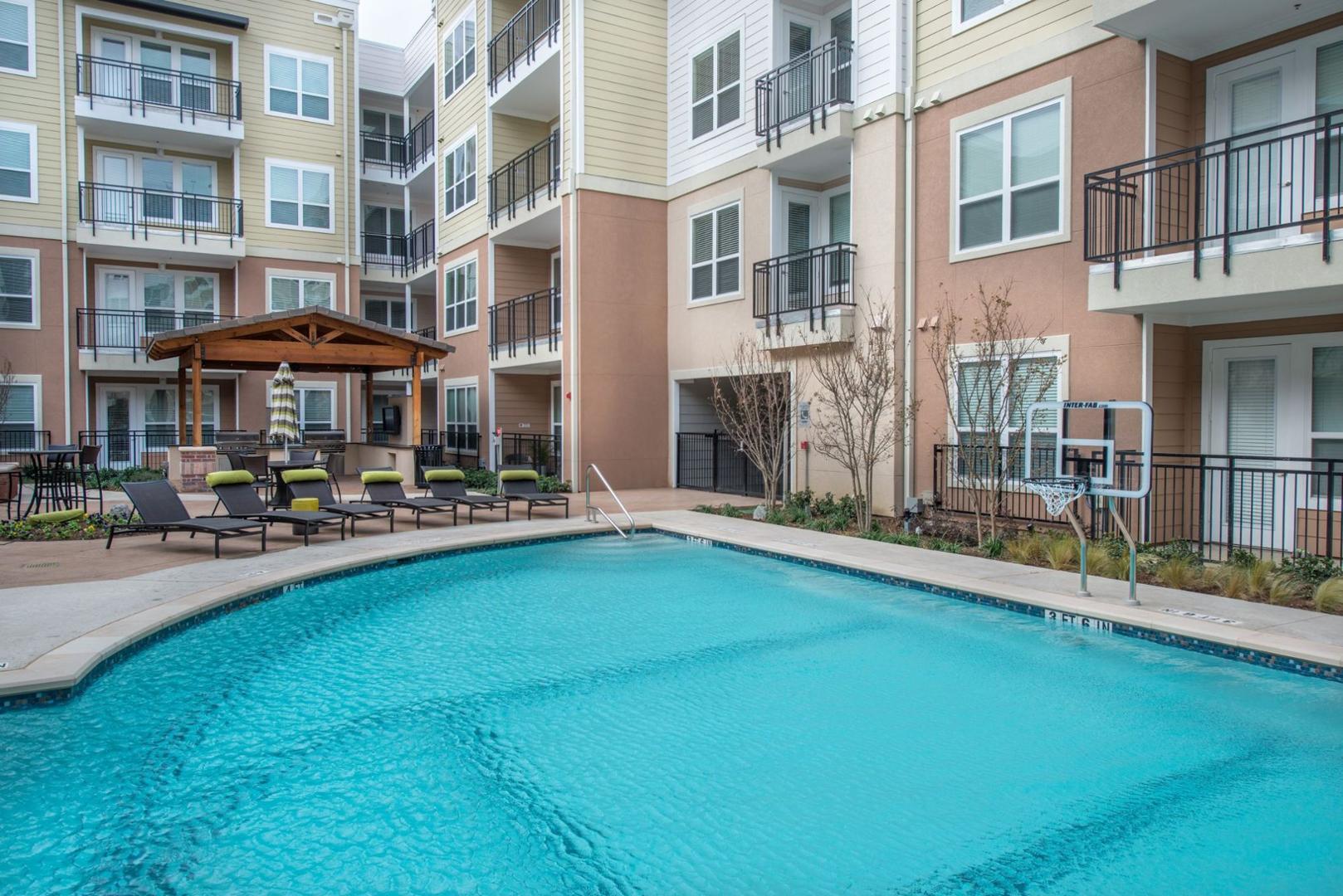 https://cdn.rentalbeast.com/listings/10922477_1736407801669.jpg.rbm