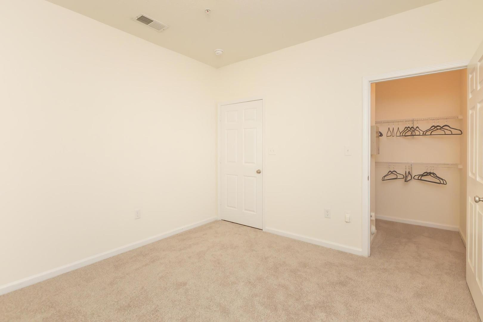 https://cdn.rentalbeast.com/listings/10931023_1736499838197.jpg.rbm