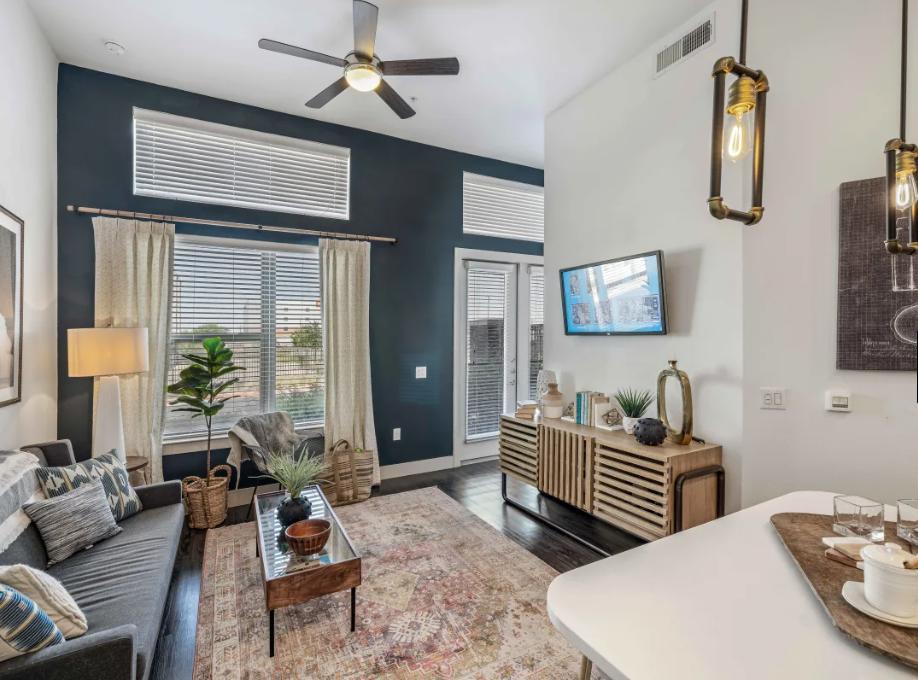 https://cdn.rentalbeast.com/listings/10931241_1736504282868.jpg.rbm