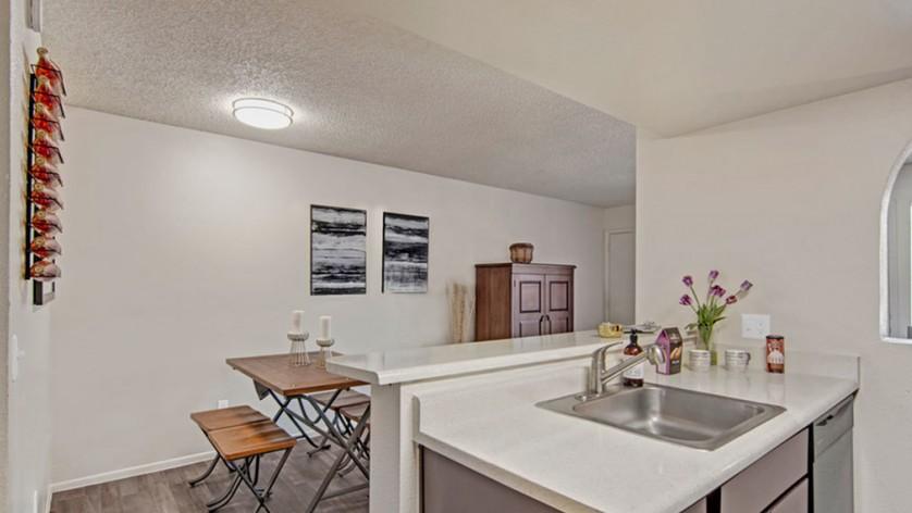 https://cdn.rentalbeast.com/listings/10971987_1737128271167.jpg.rbm