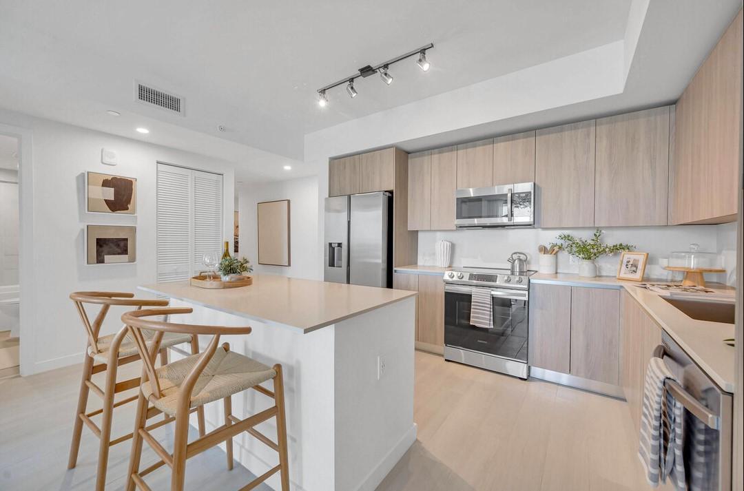 401 SW 1st Ave #1904 - 2,917USD / month