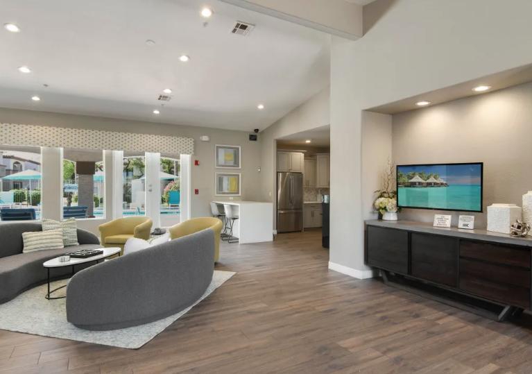 https://cdn.rentalbeast.com/listings/10990077_1737444292075.jpg.rbm