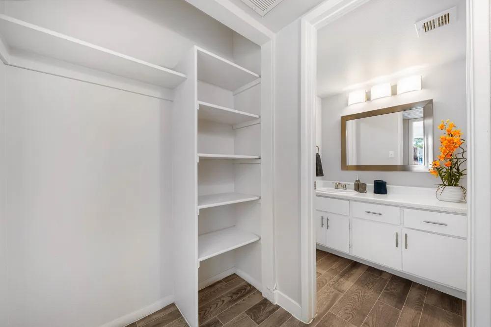 https://cdn.rentalbeast.com/listings/10995691_1737526174826.jpg.rbm