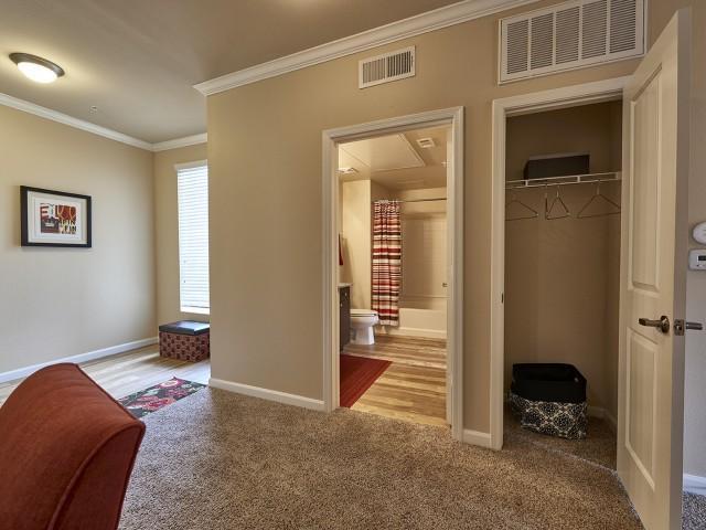 https://cdn.rentalbeast.com/listings/11001472_1737606284844.jpg.rbm