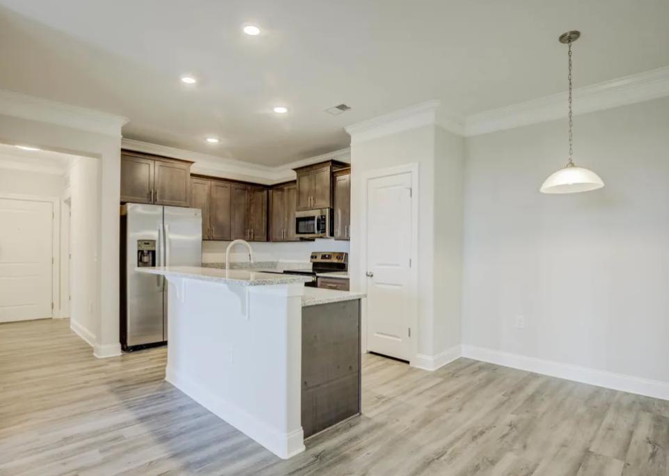 https://cdn.rentalbeast.com/listings/11007639_1737702822306.jpg.rbm