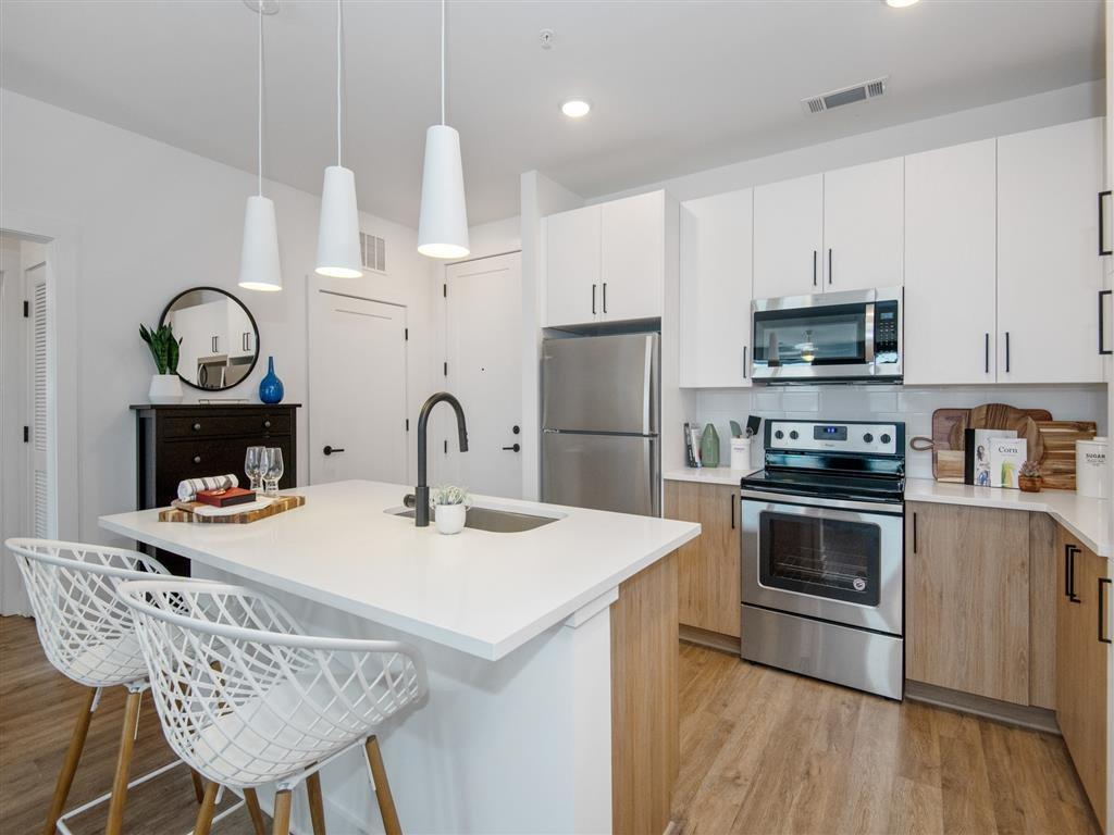 https://cdn.rentalbeast.com/listings/11028494_1738055161907.jpg.rbm