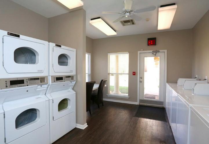 https://cdn.rentalbeast.com/listings/11044228_1738304729021.jpg.rbm