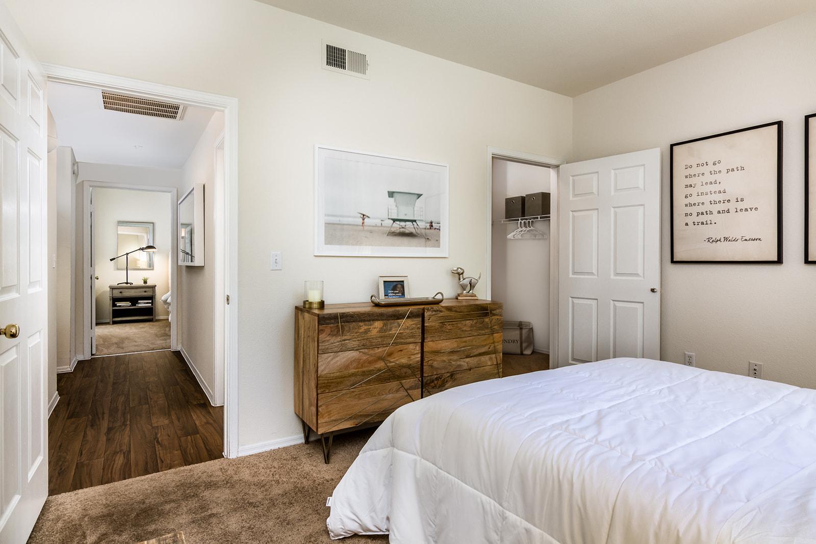 https://cdn.rentalbeast.com/listings/11049064_1738379694274.jpg.rbm