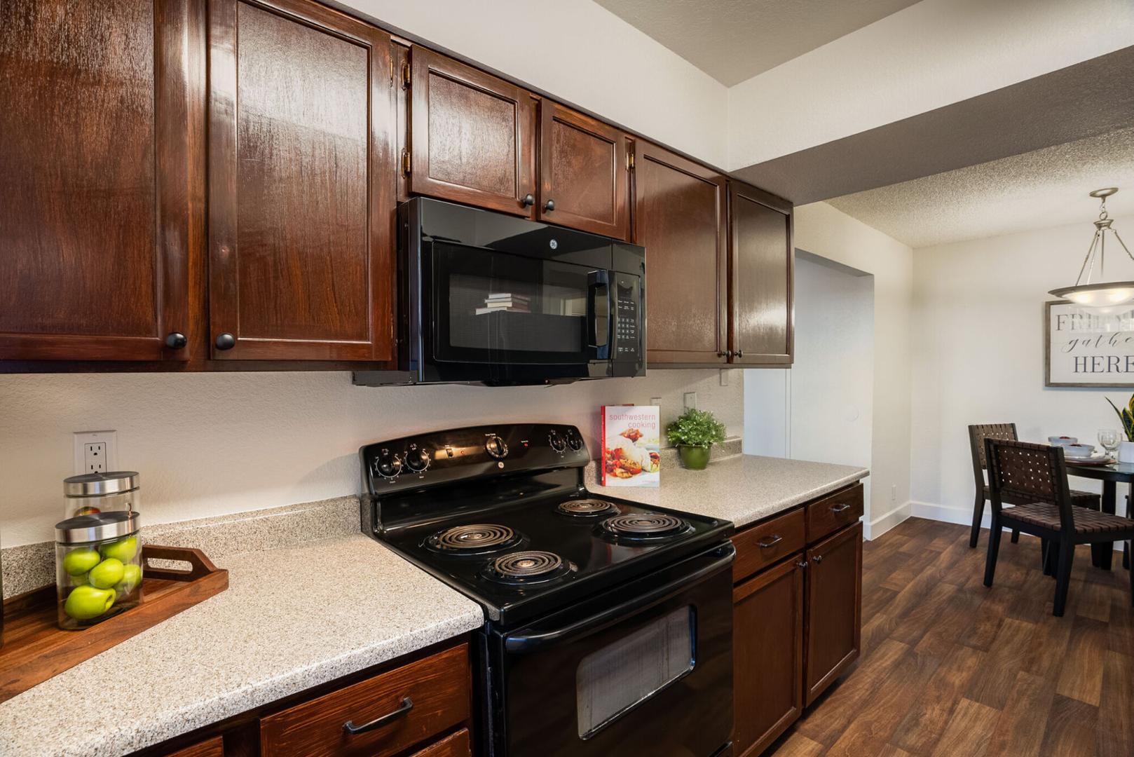 https://cdn.rentalbeast.com/listings/11061420_1738557308095.jpg.rbm