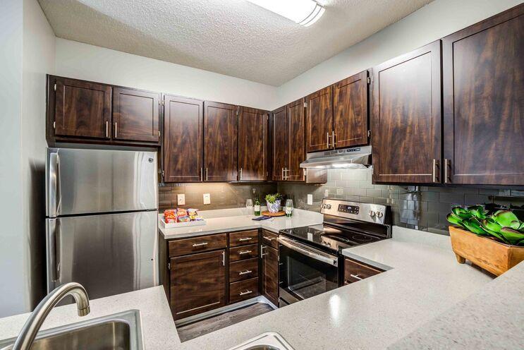 https://cdn.rentalbeast.com/listings/11075152_1738762816019.jpg.rbm