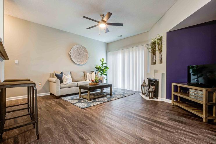 https://cdn.rentalbeast.com/listings/11075152_1738762816303.jpg.rbm