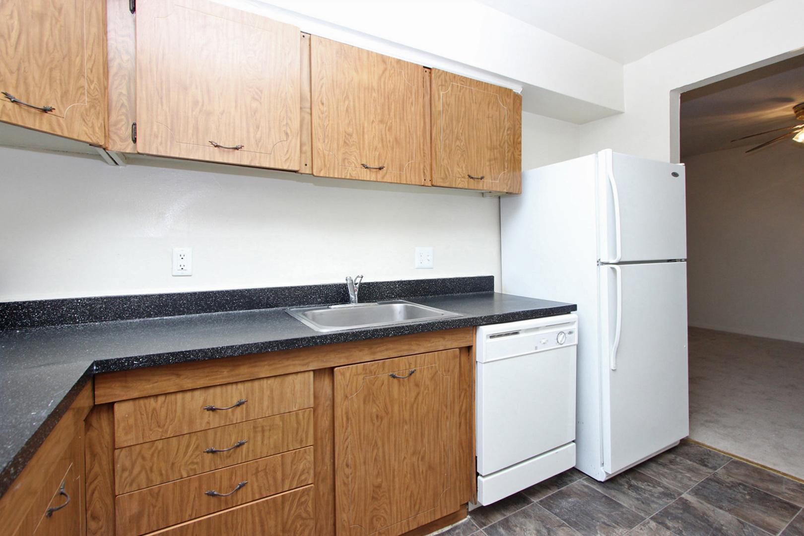 57 Glen Ridge Rd #65C4 - 1,640USD / month