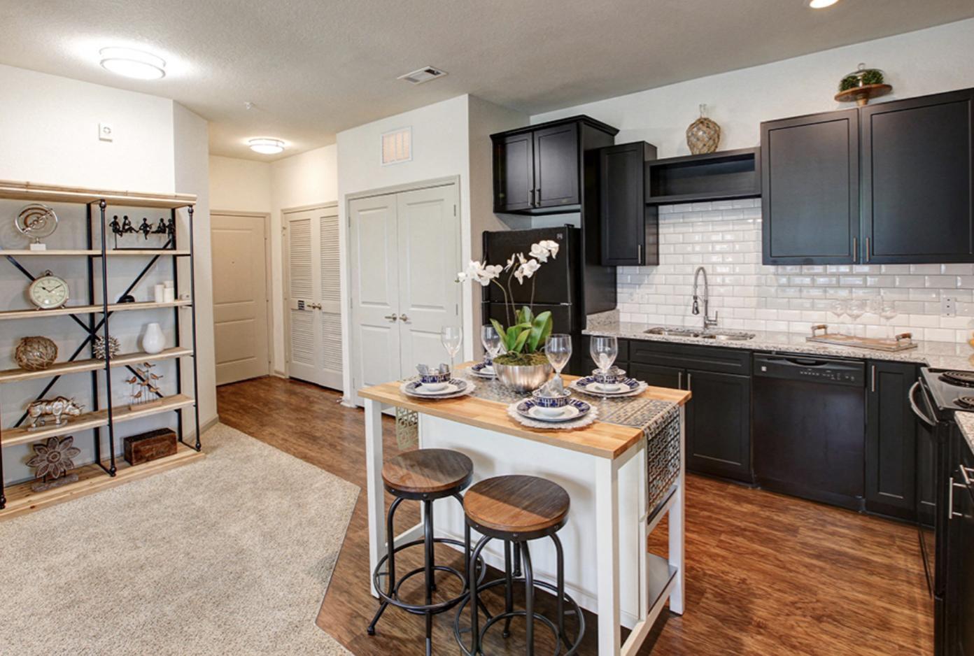 https://cdn.rentalbeast.com/listings/11079385_1738827087756.jpg.rbm