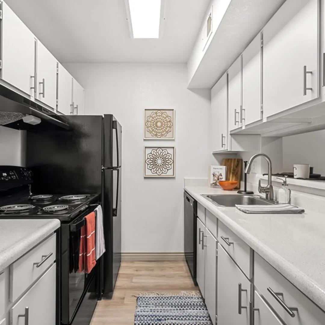 https://cdn.rentalbeast.com/listings/11080159_1738832207192.jpg.rbm