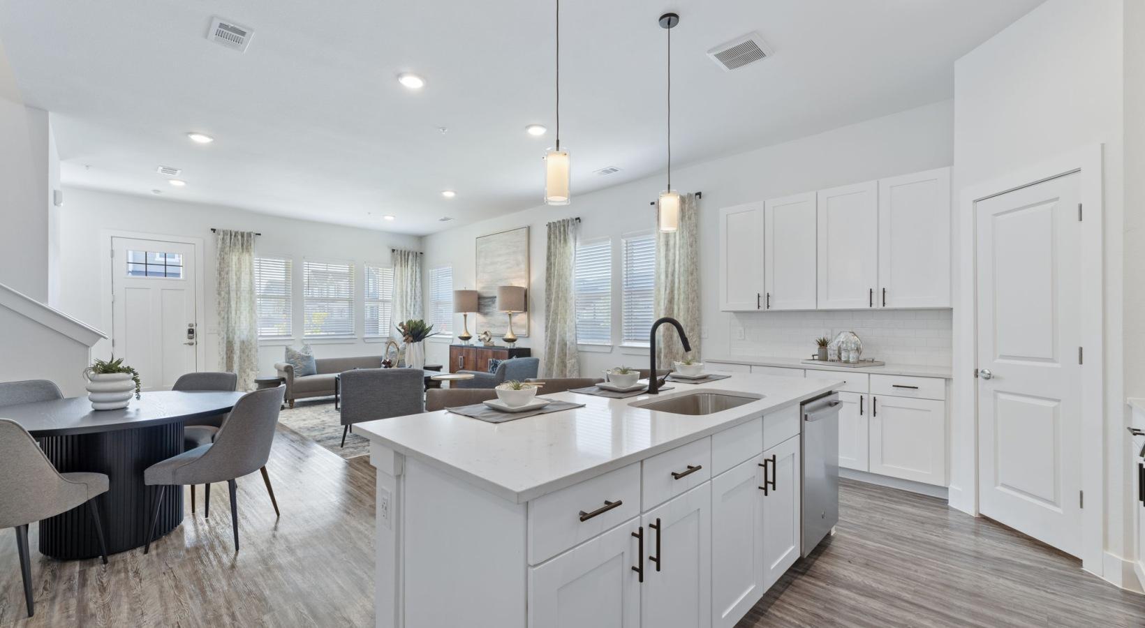 https://cdn.rentalbeast.com/listings/11081440_1738835918146.jpg.rbm