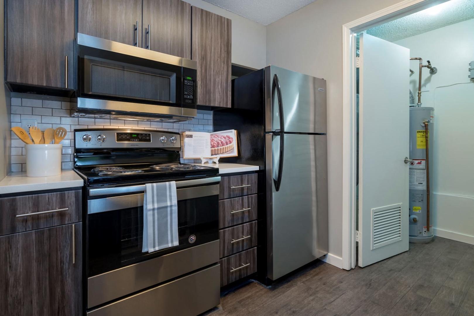 https://cdn.rentalbeast.com/listings/11088127_1738905386452.jpg.rbm