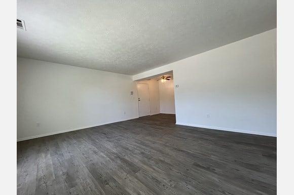 https://cdn.rentalbeast.com/listings/11103794_1739185376604.jpg.rbm