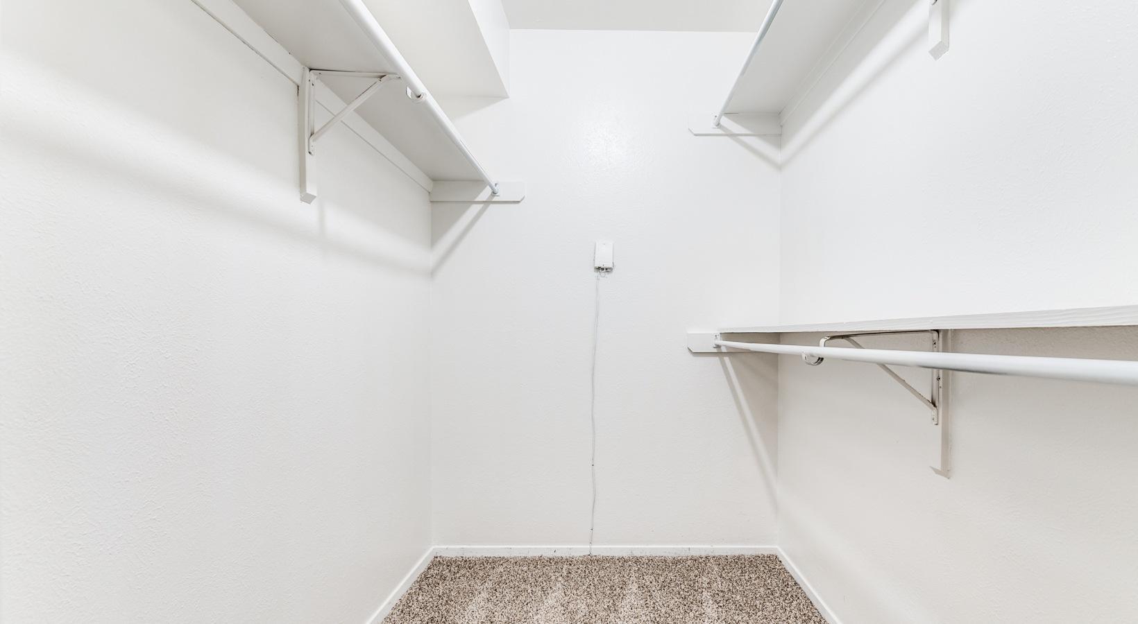 https://cdn.rentalbeast.com/listings/11112413_1739334584979.jpg.rbm