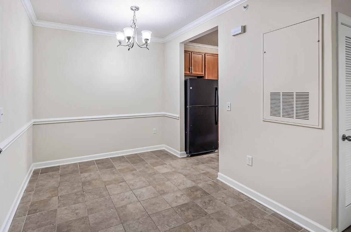 https://cdn.rentalbeast.com/listings/11112745_1739340075291.jpg.rbm