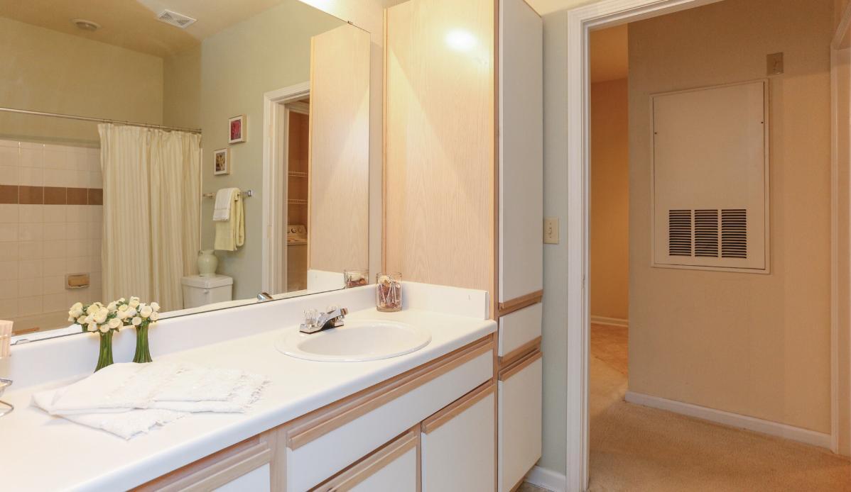https://cdn.rentalbeast.com/listings/11112906_1739343023677.jpg.rbm