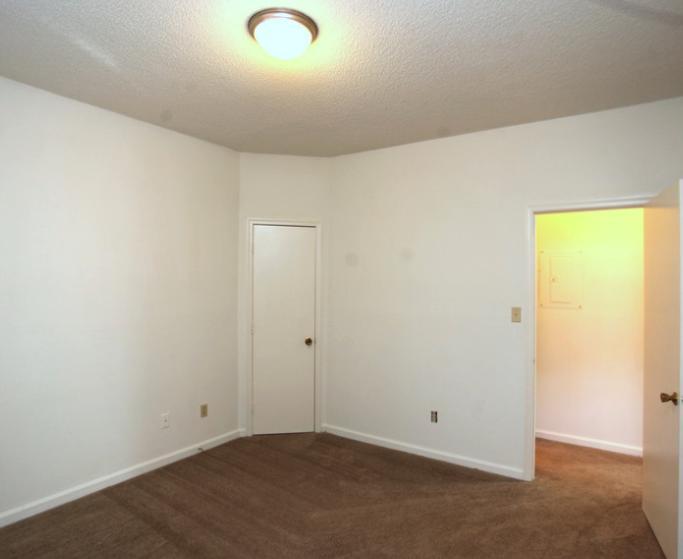 https://cdn.rentalbeast.com/listings/11113383_1739348010183.jpg.rbm