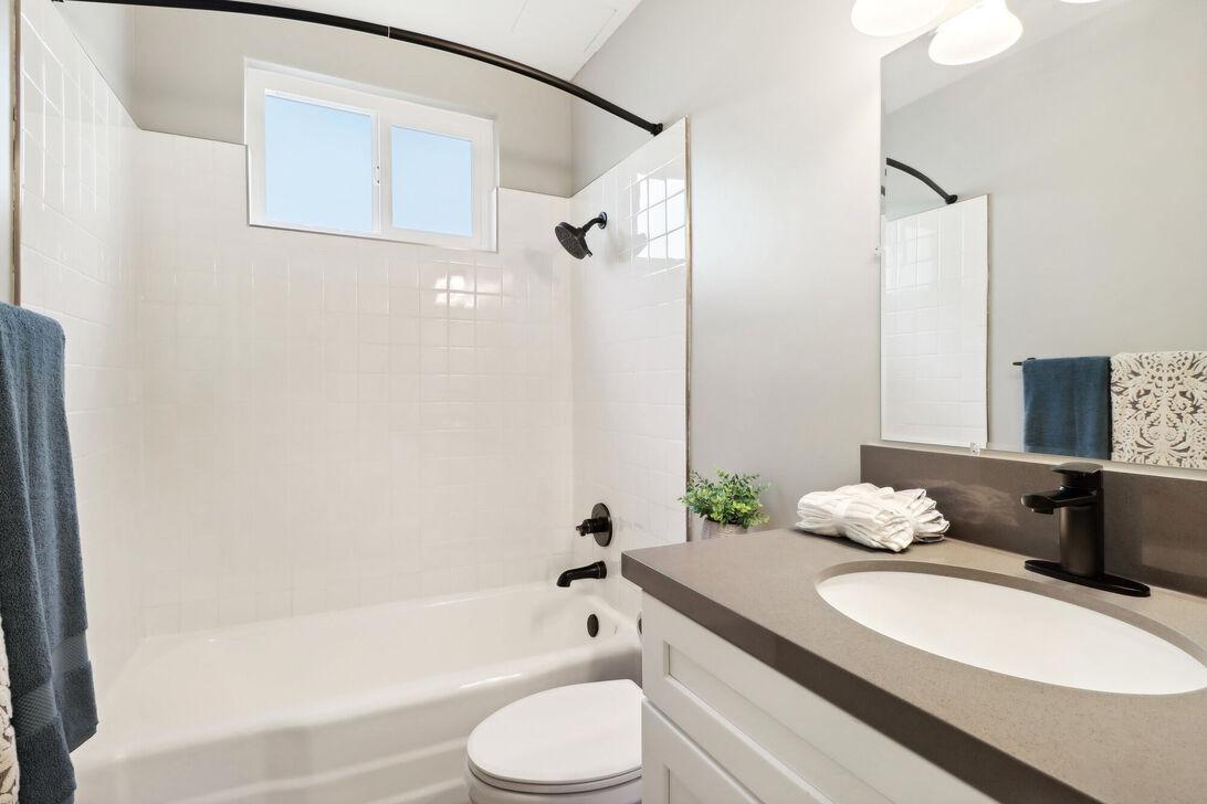 https://cdn.rentalbeast.com/listings/11115120_1739357208337.jpg.rbm