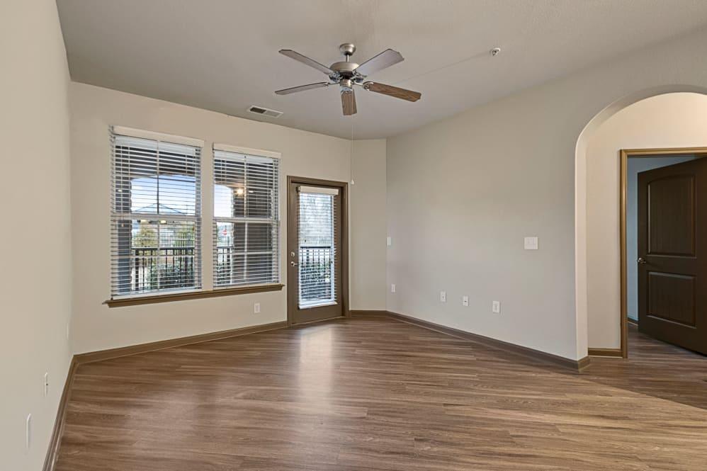 https://cdn.rentalbeast.com/listings/11115692_1739366339092.jpg.rbm