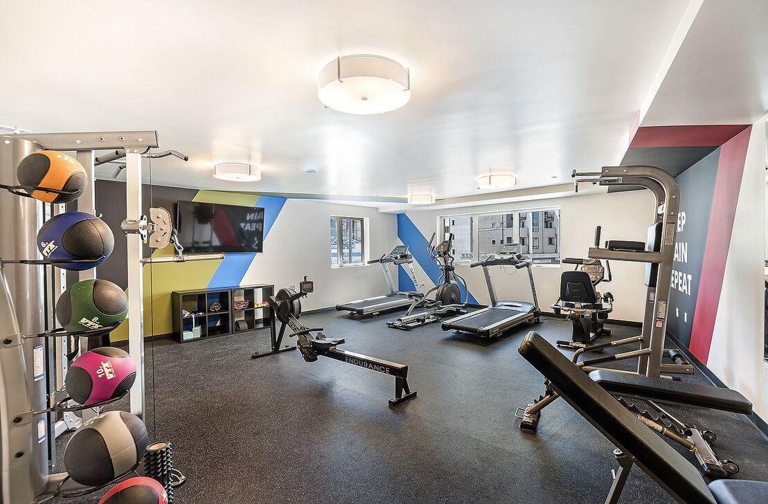 https://cdn.rentalbeast.com/listings/11121577_1739439394948.jpg.rbm