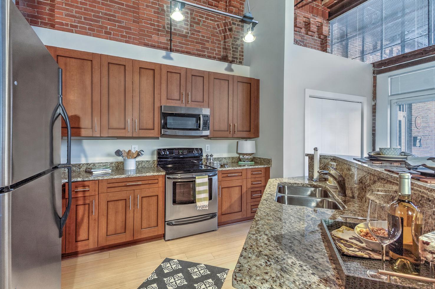 https://cdn.rentalbeast.com/listings/11121903_1739445095875.jpg.rbm