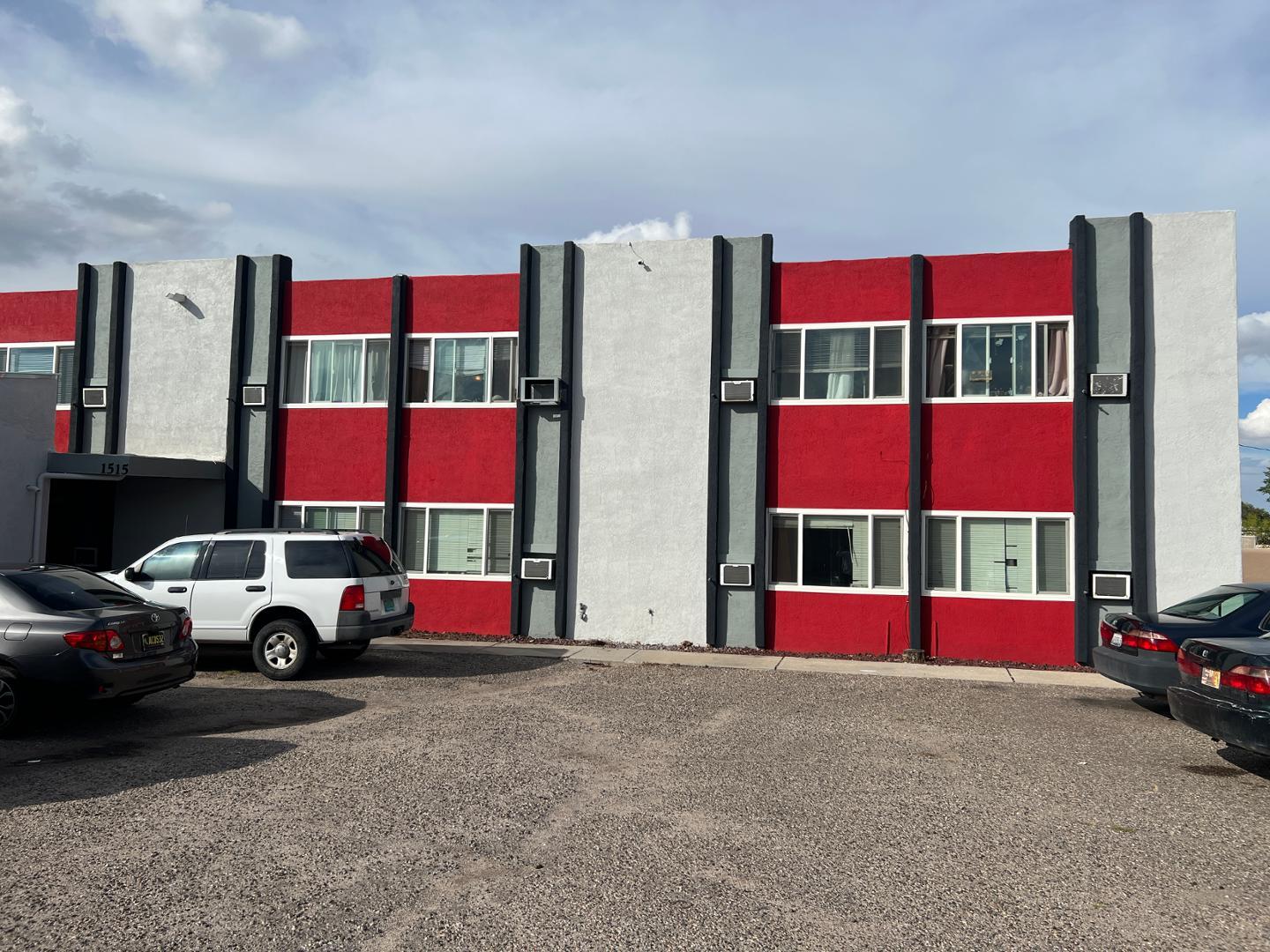 1515 Copper Ave NE #Apt 2H - 695USD / month