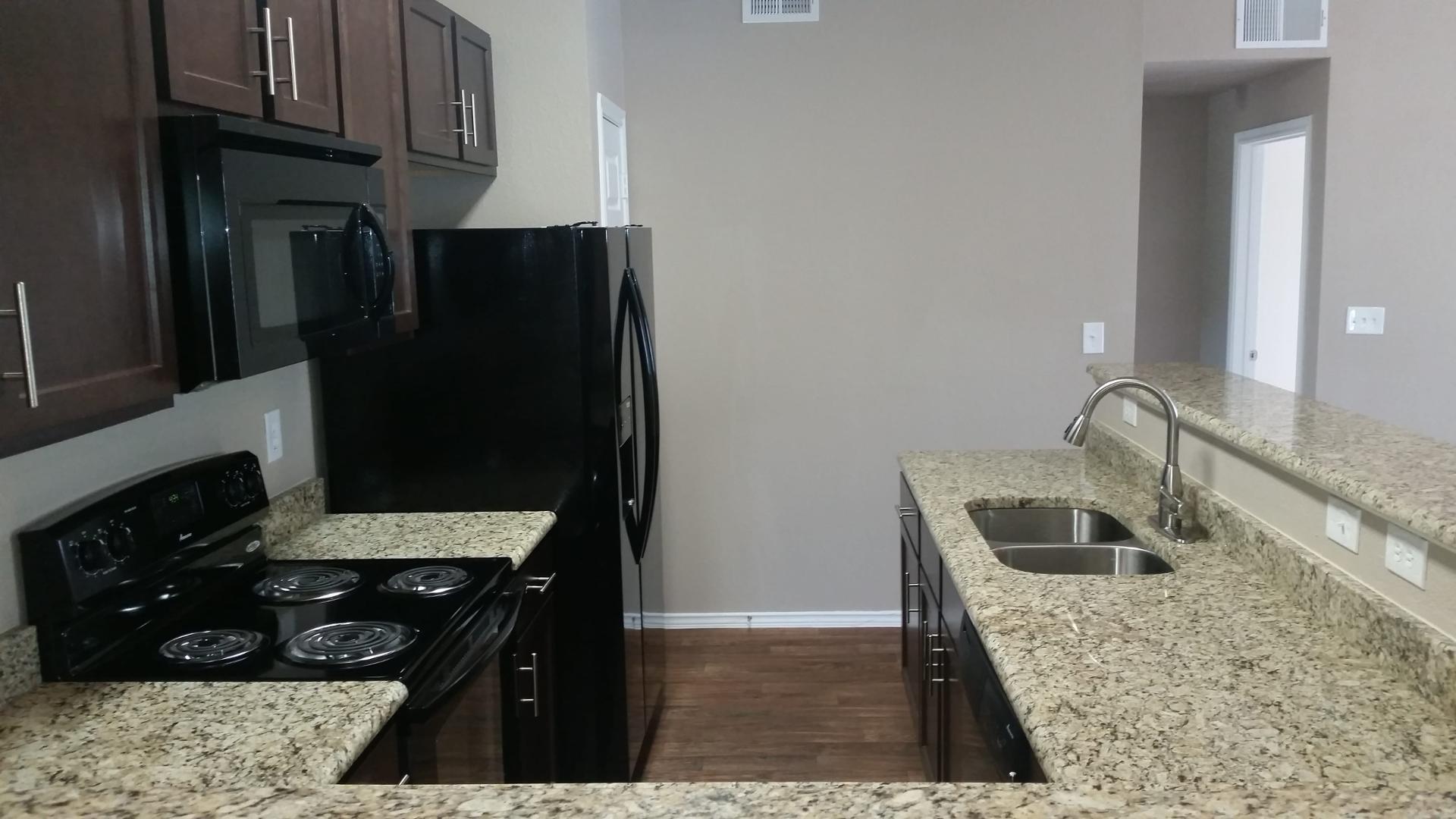 https://cdn.rentalbeast.com/listings/11141448_1739772537003.jpg.rbm