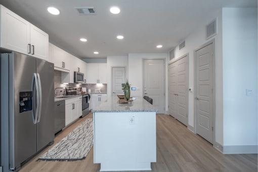 https://cdn.rentalbeast.com/listings/11142522_1739791267347.jpg.rbm