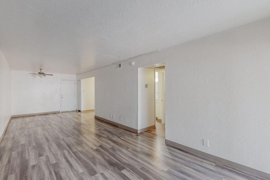 https://cdn.rentalbeast.com/listings/11145306_1739859587341.jpg.rbm
