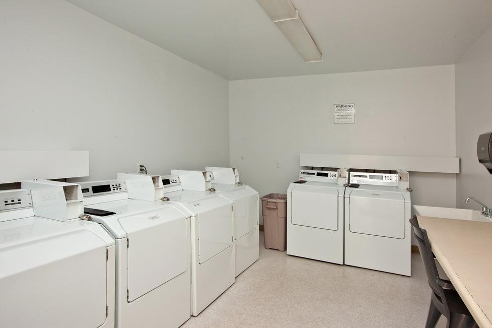 https://cdn.rentalbeast.com/listings/11149258_1739917365145.jpg.rbm