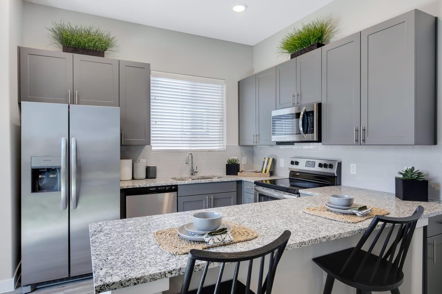 https://cdn.rentalbeast.com/listings/11155760_1740029101333.jpg.rbm