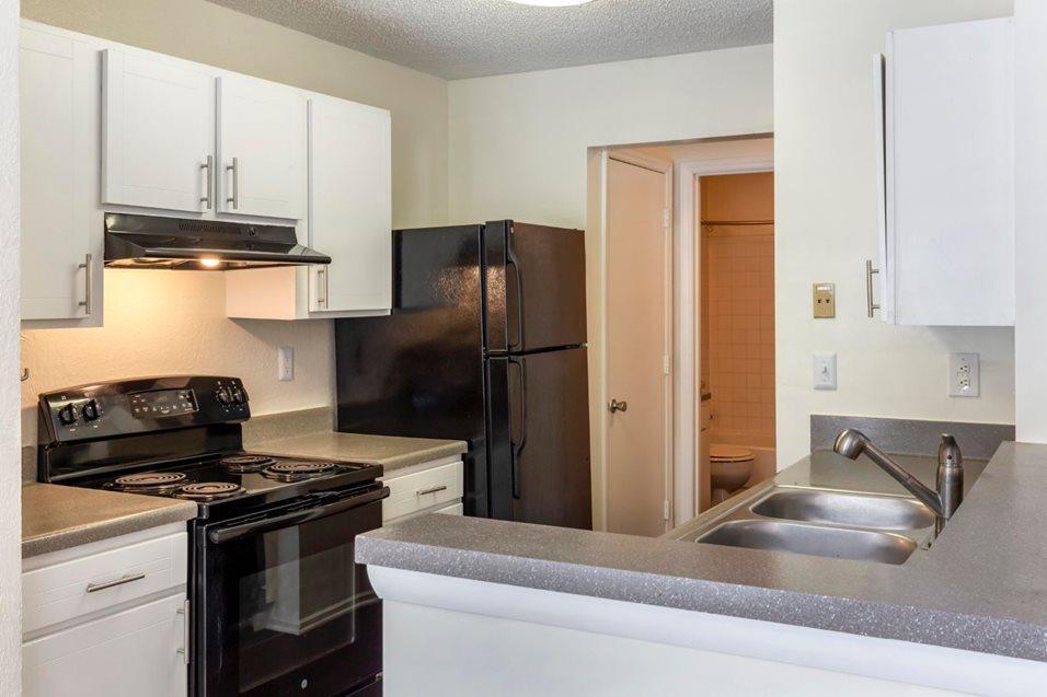https://cdn.rentalbeast.com/listings/11159347_1740047586085.jpg.rbm