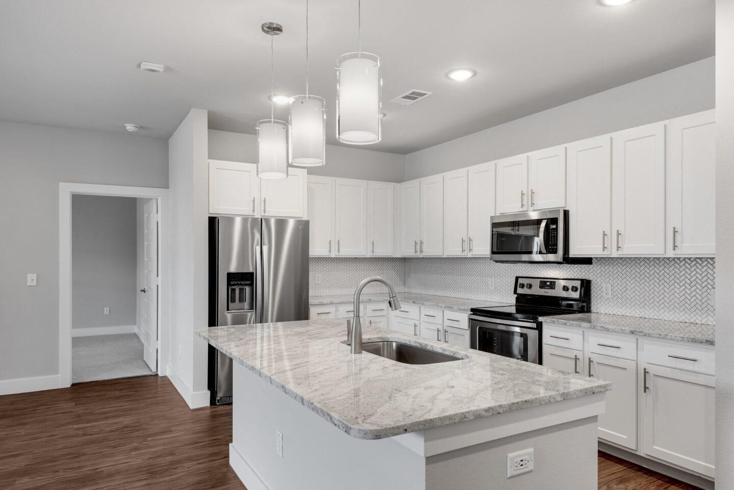 https://cdn.rentalbeast.com/listings/11163276_1740111508114.jpg.rbm