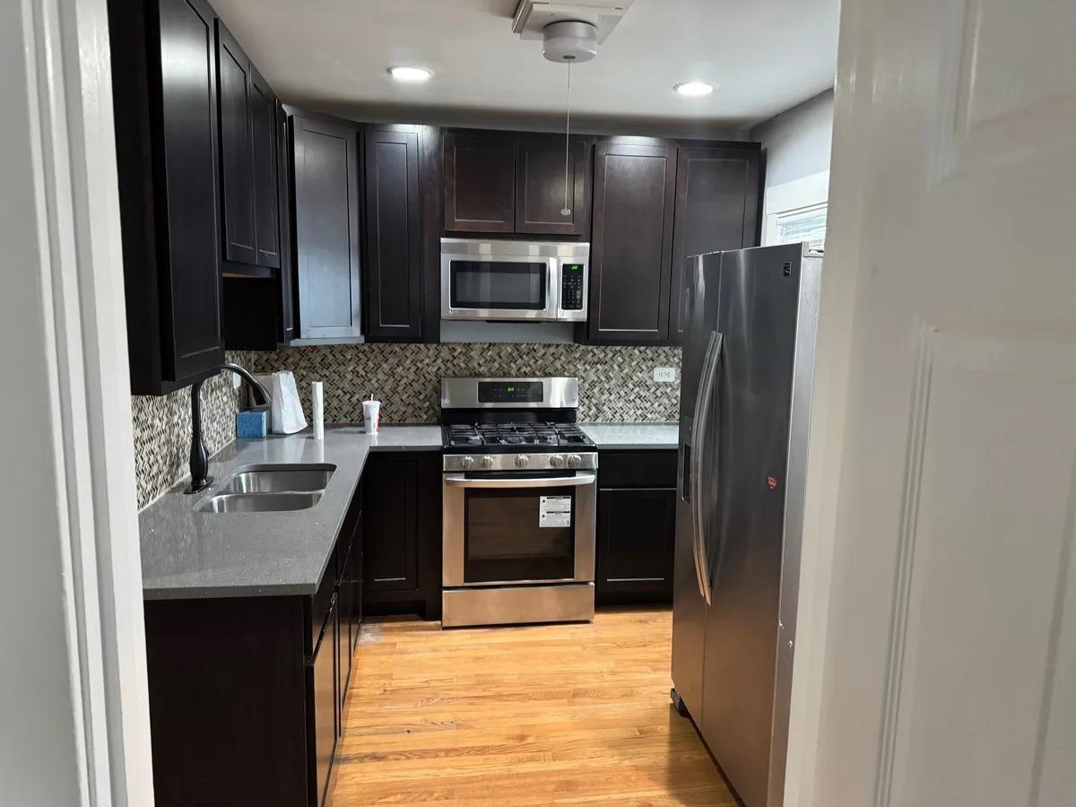 https://cdn.rentalbeast.com/listings/11165166_1740131681888.jpg.rbm