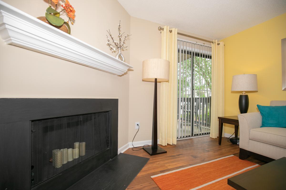 https://cdn.rentalbeast.com/listings/11177827_1740378375389.jpg.rbm