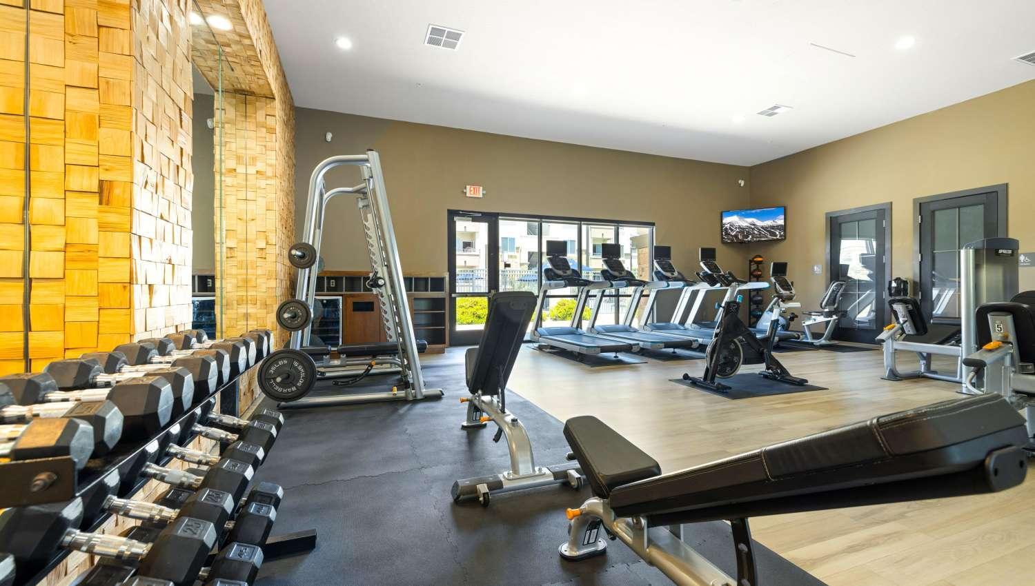 https://cdn.rentalbeast.com/listings/11178062_1740383719083.jpg.rbm