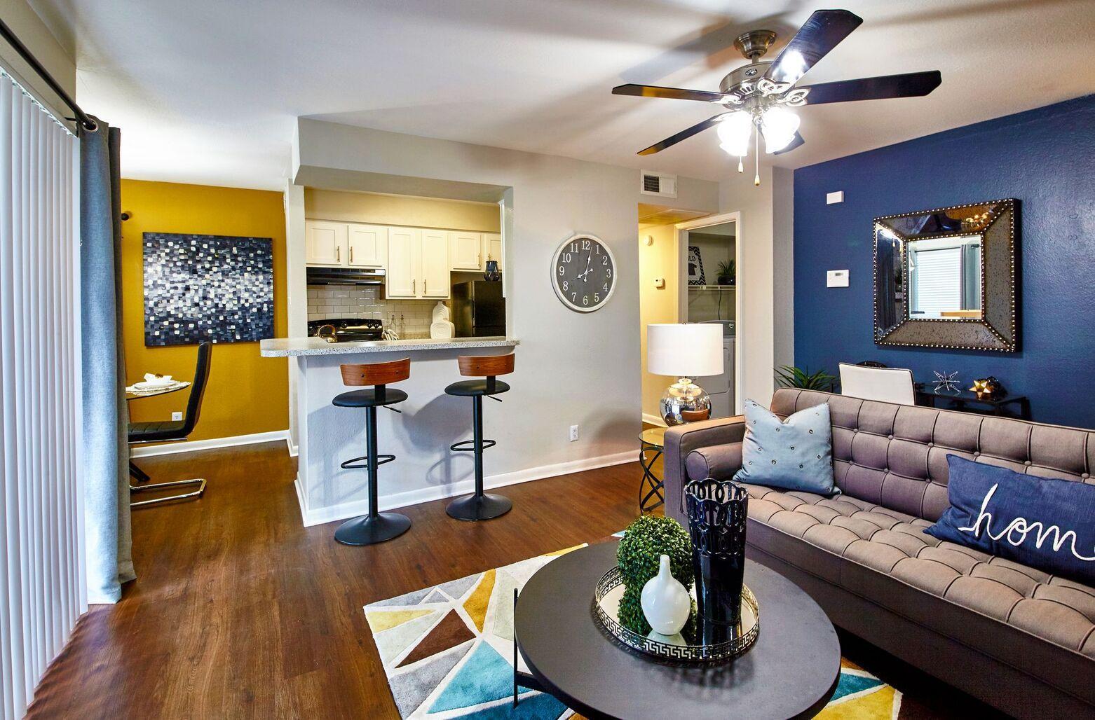 https://cdn.rentalbeast.com/listings/11180985_1740451593510.jpg.rbm