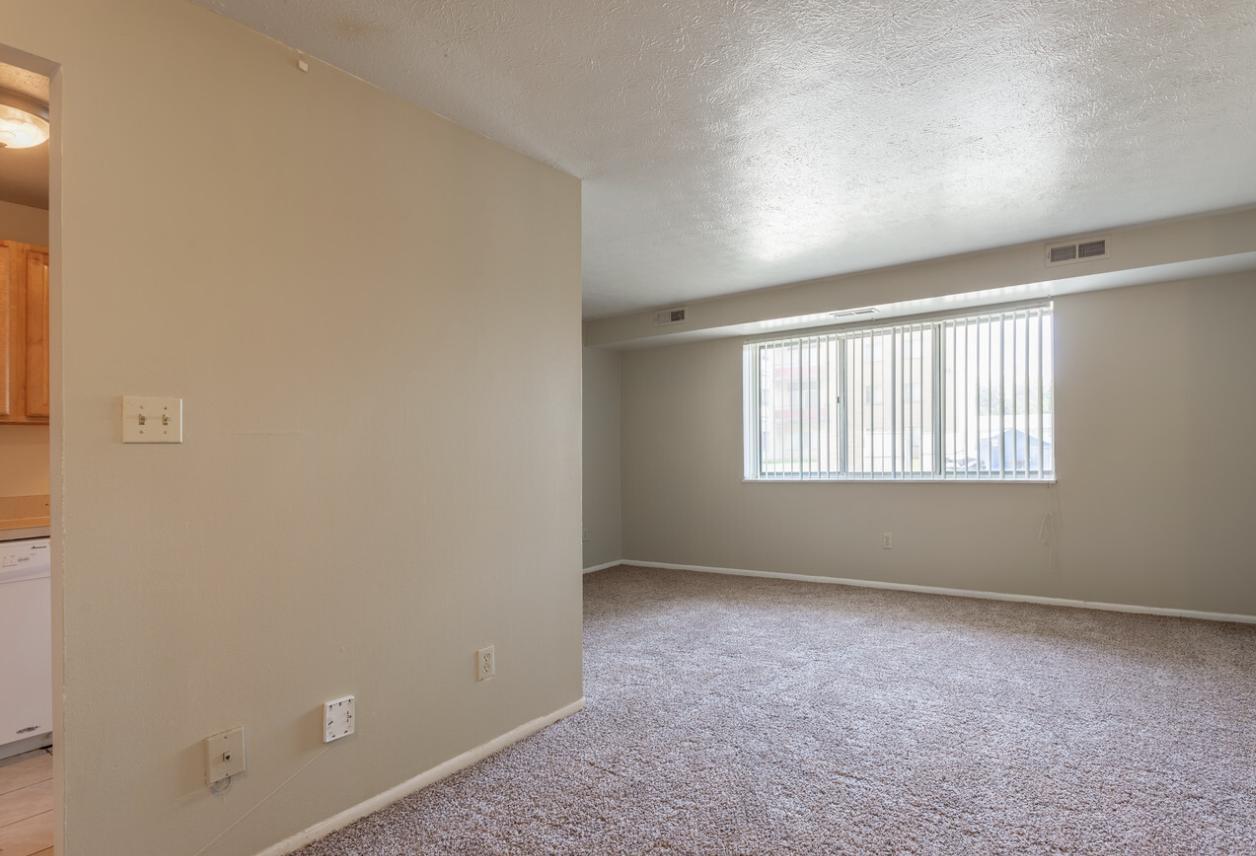 https://cdn.rentalbeast.com/listings/11181681_1740465671277.jpg.rbm