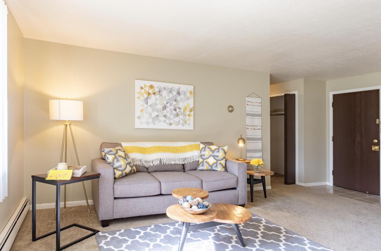 https://cdn.rentalbeast.com/listings/11181683_1740465676358.jpg.rbm