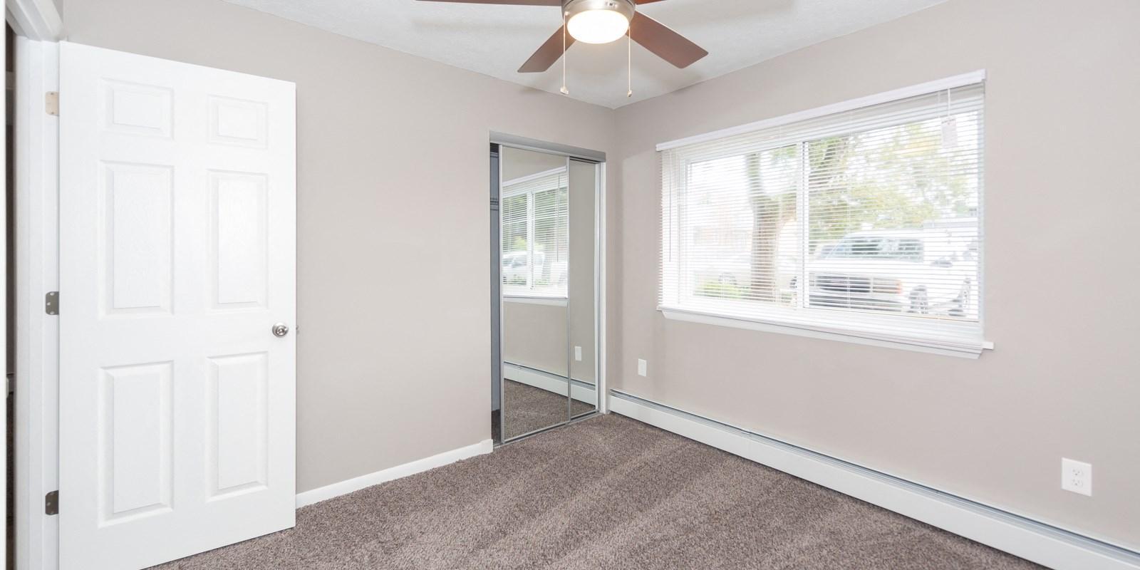 https://cdn.rentalbeast.com/listings/11182150_1740472556937.jpg.rbm